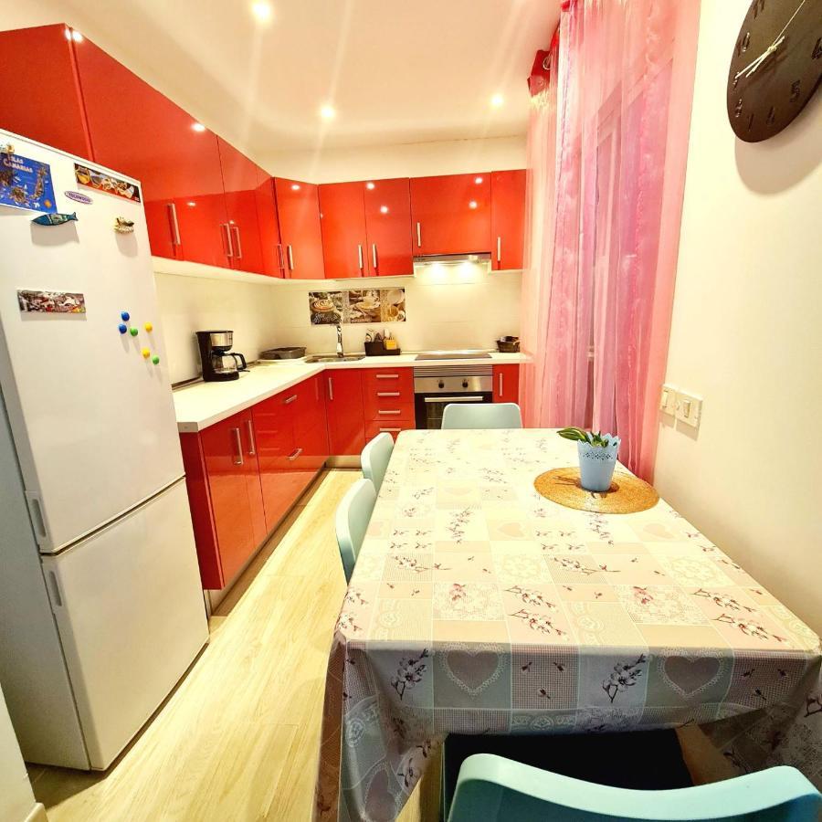 Vakantiehuis * Holiday Home * Casa De Vacaciones * Urb. Chayofita 코스타델실렌시오 외부 사진